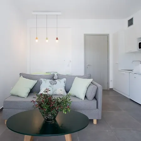 Apartment Pefkides Marathopoli