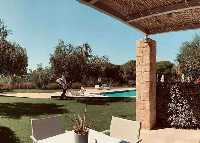 Pefkides Marathópoli