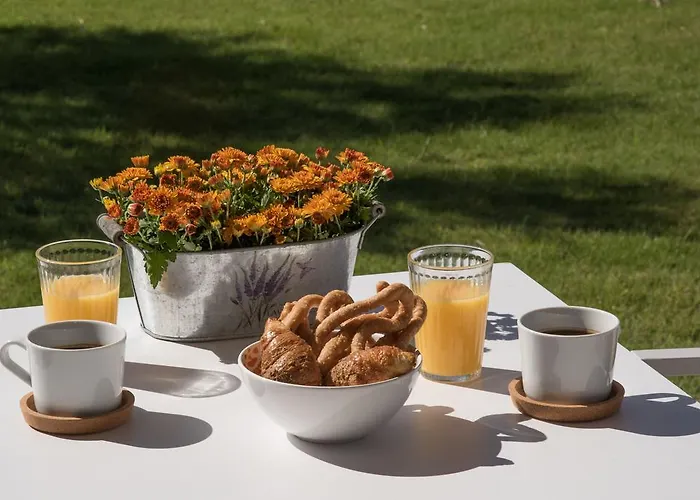 Pefkides * Marathópoli