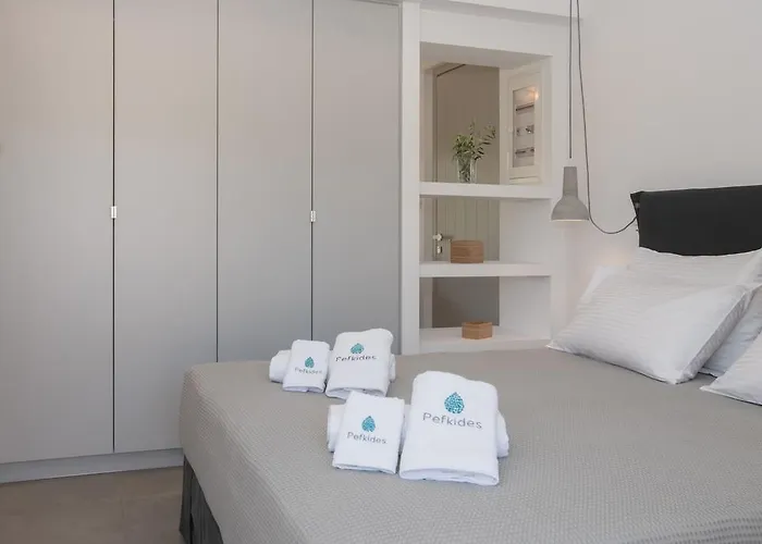 Pefkides Apartman Marathópoli